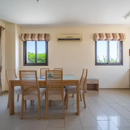 Kyklades Maisonette For 6 People *
