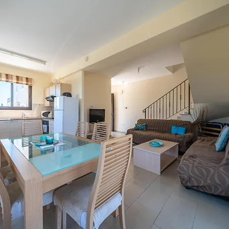 Kyklades Maisonette For 6 People *